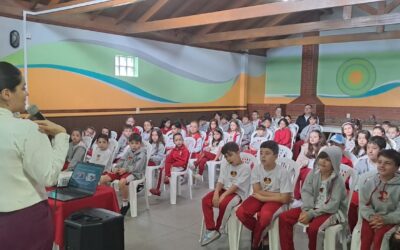 Provida na Escola leva orientações sobre saúde dos olhos e uso de telas aos alunos do Colégio Coração Feliz